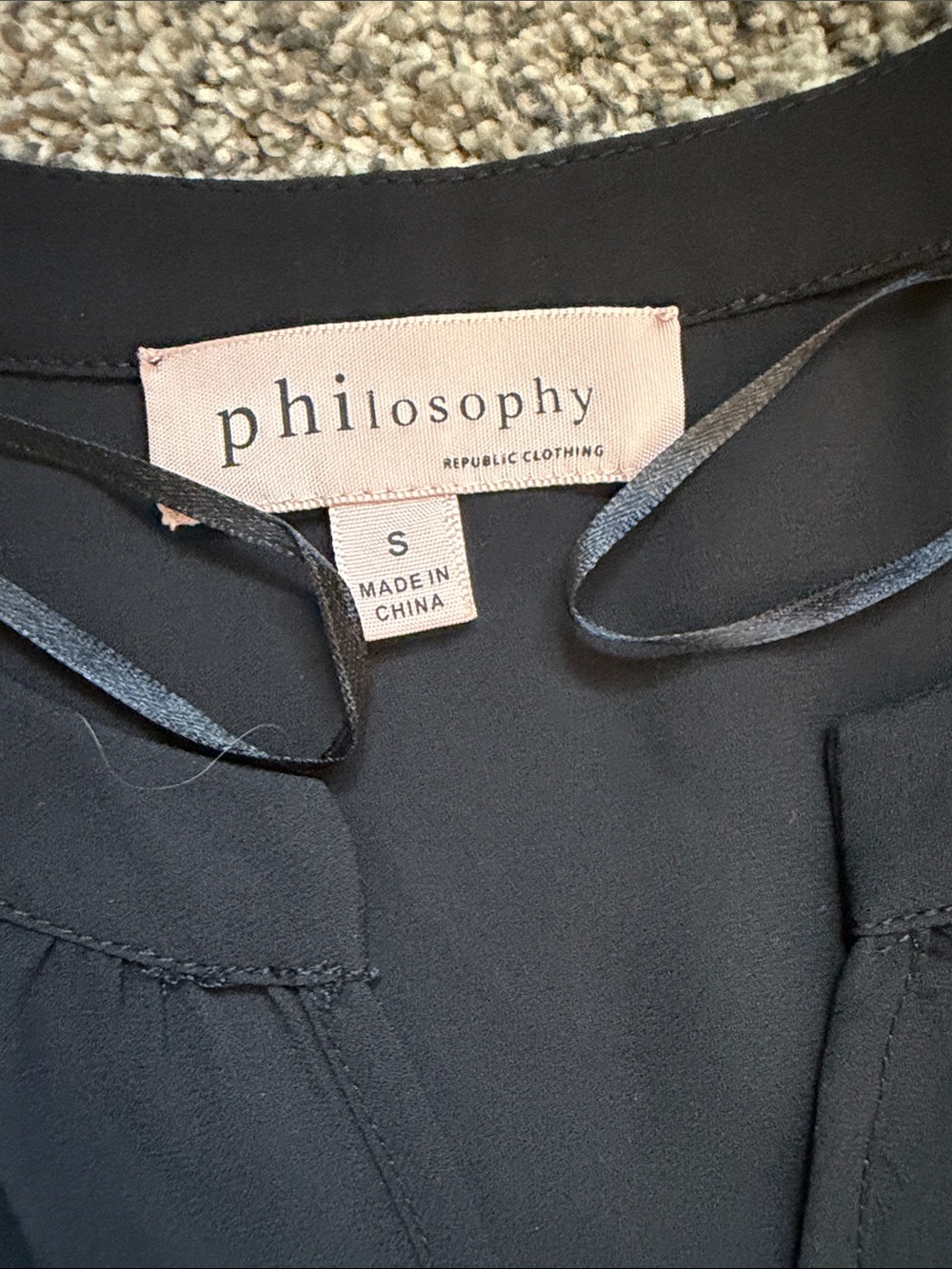 Philosophy Black Cap Sleeve Split-Neck Blouse - Picture 2 of 2